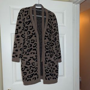 NWOT Comfyluxe super plush robe cardigan leopard print